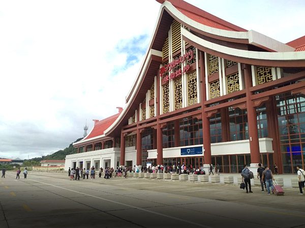 Laos targets 900,000 foreign visitors this year - Vimarsana News