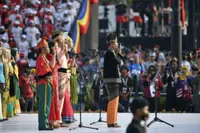National Day: Eager, excited crowd shows the Malaysian Family is strong together