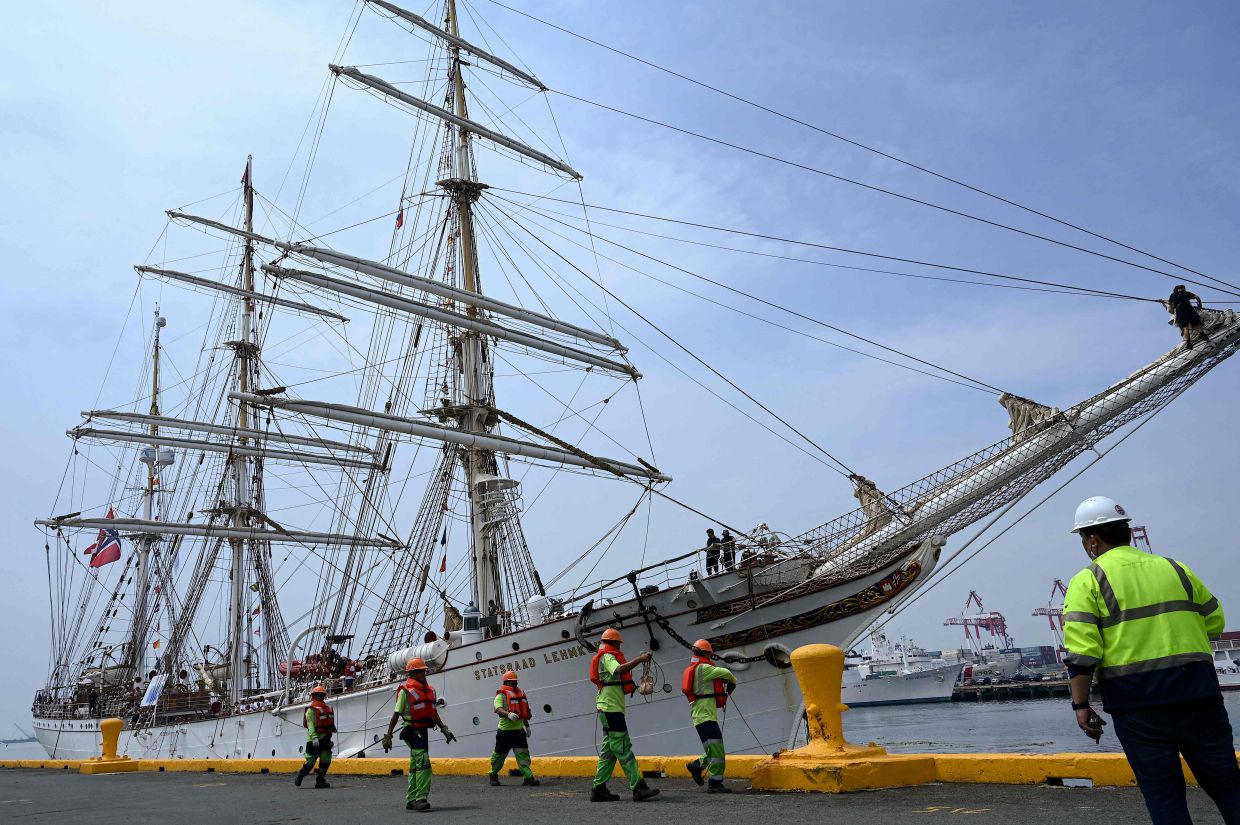 The Stratsraad Lemkuhl, a 108-year old Norwegian ship, arrives in Manila on Tuesday, October 12, 2022. The vessel is currently on a global navigation around the world under One Ocean Expedition, a global campaign that shares knowledge about the importance of the ocean in achieving sustainable development for the future. - AFP