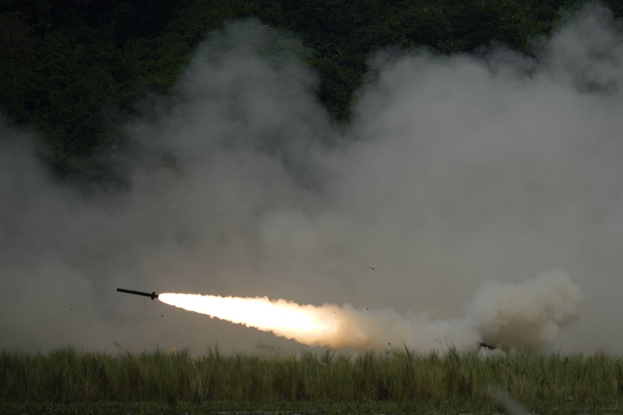 US showcases firepower in joint combat drills with Philippines - Vimarsana News