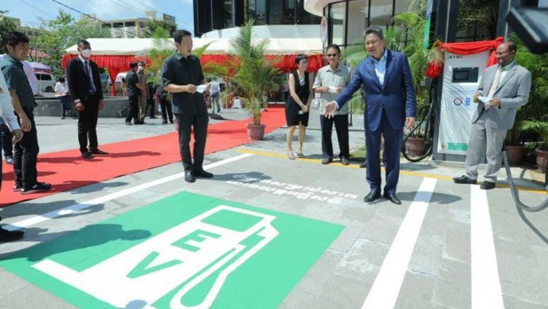 Toyota Cambodia plans to step up hybrid vehicle imports - Vimarsana News