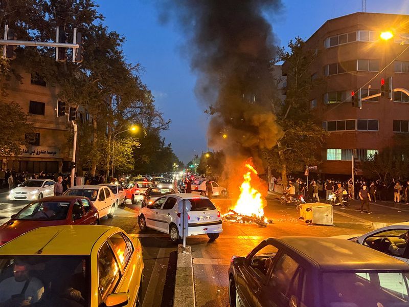 Iranian protesters defy crackdown with nationwide demonstrations - Vimarsana News