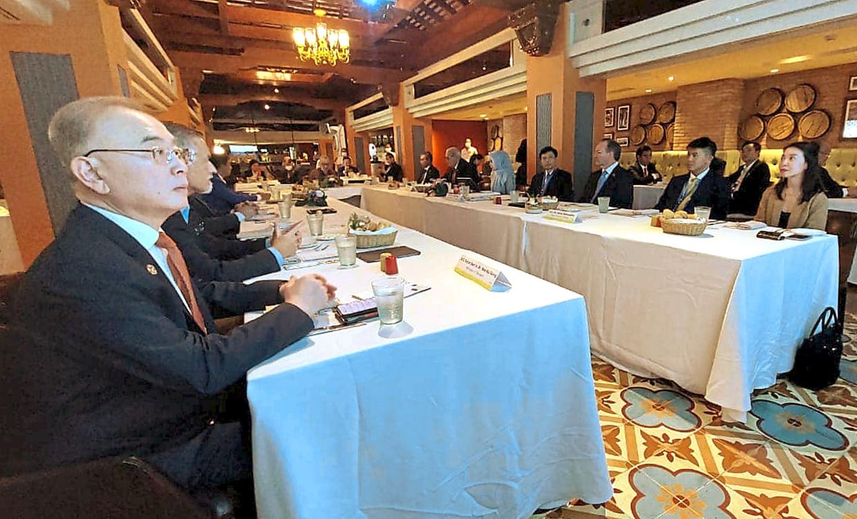 AECATA critical to reviving aviation and tourism, says Wee - Vimarsana News