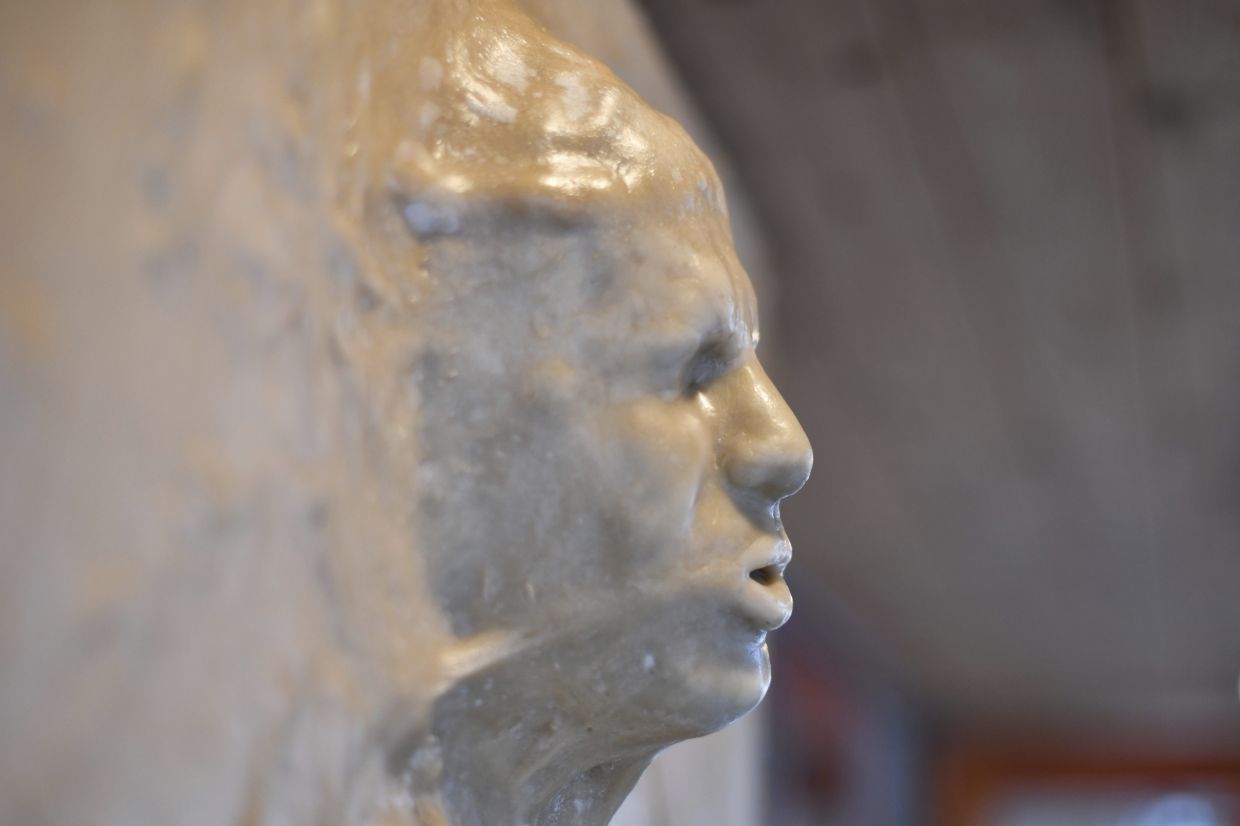 The mother and daughter used a Harrison Ford mask to create a mold for the face but everything else was sculpted by hand. – Photo: AP