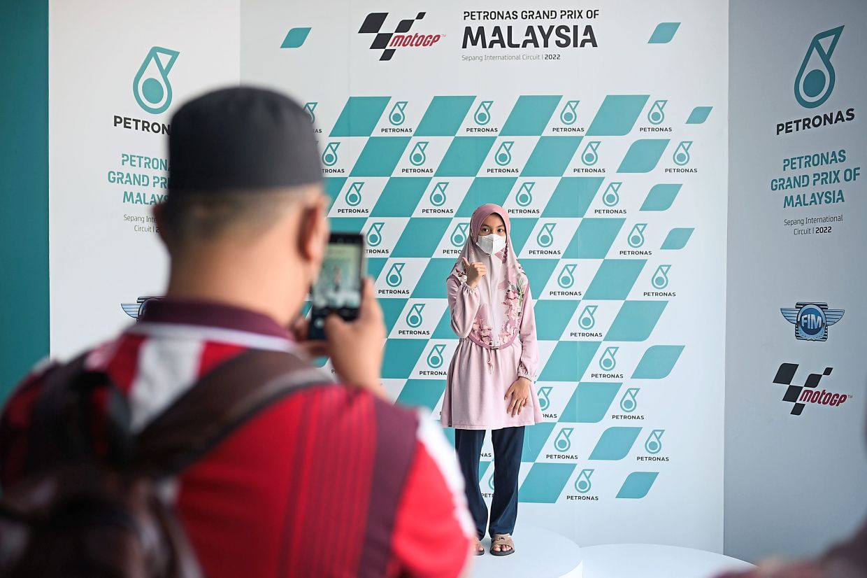 GRAND PRIX RETURNS FOR A ROARING GOOD TIME - Vimarsana News