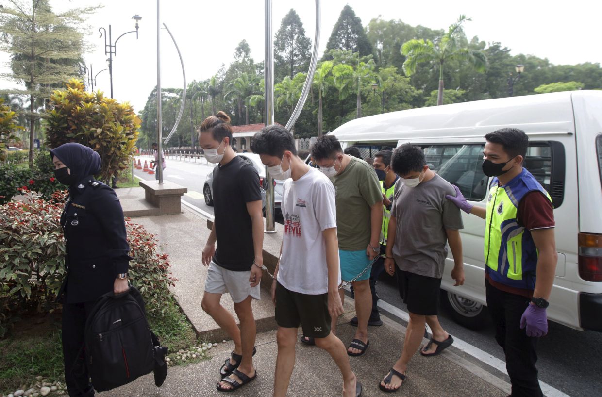 Five charged for issuing loans without a licence - Vimarsana News
