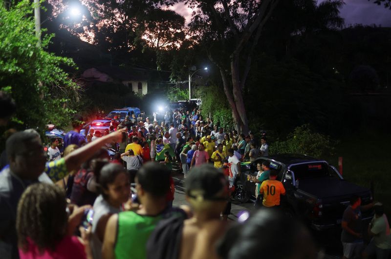 Brazilian politician resists arrest, fires at police - Vimarsana News
