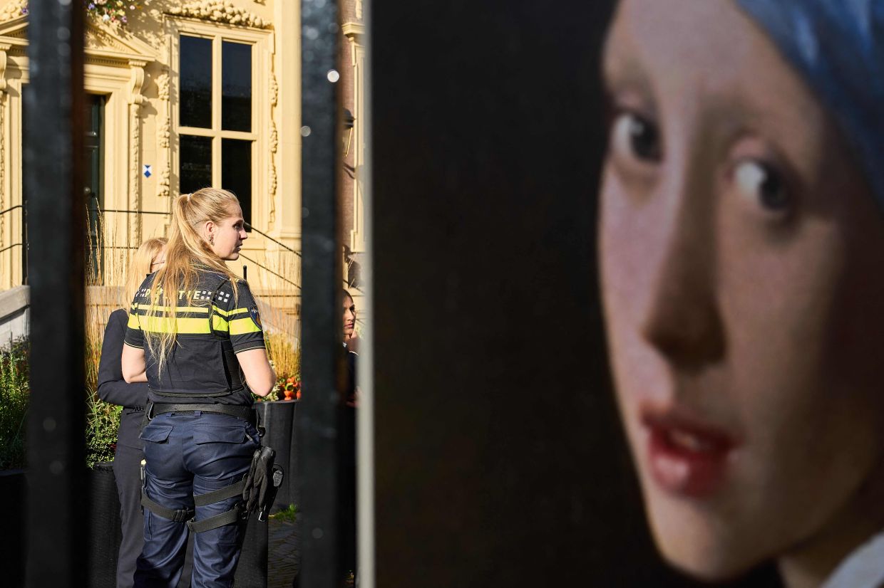 Art world questions climate activists' approach, zero tolerance for vandalism - Vimarsana News