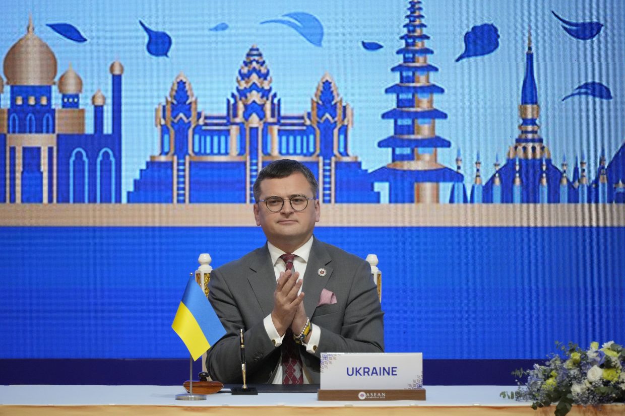 Ukraine boosts South-East Asia ties with peace accord at Asean summit in Cambodia - Vimarsana News