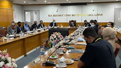 UTP met with the Royal Malaysia Police (PDRM) at Maktab PDRM Kuala Lumpur for upskilling and reskilling initiative of PDRM workforces.