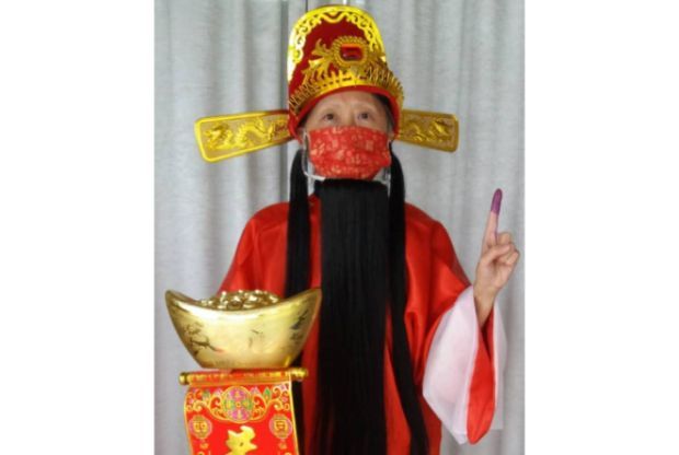 GE15: 'God of Prosperity' turns up to vote at Taman OUG - Vimarsana News