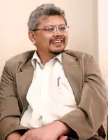 Doctor awarded for 30 years of humanitarian and refugee relief work