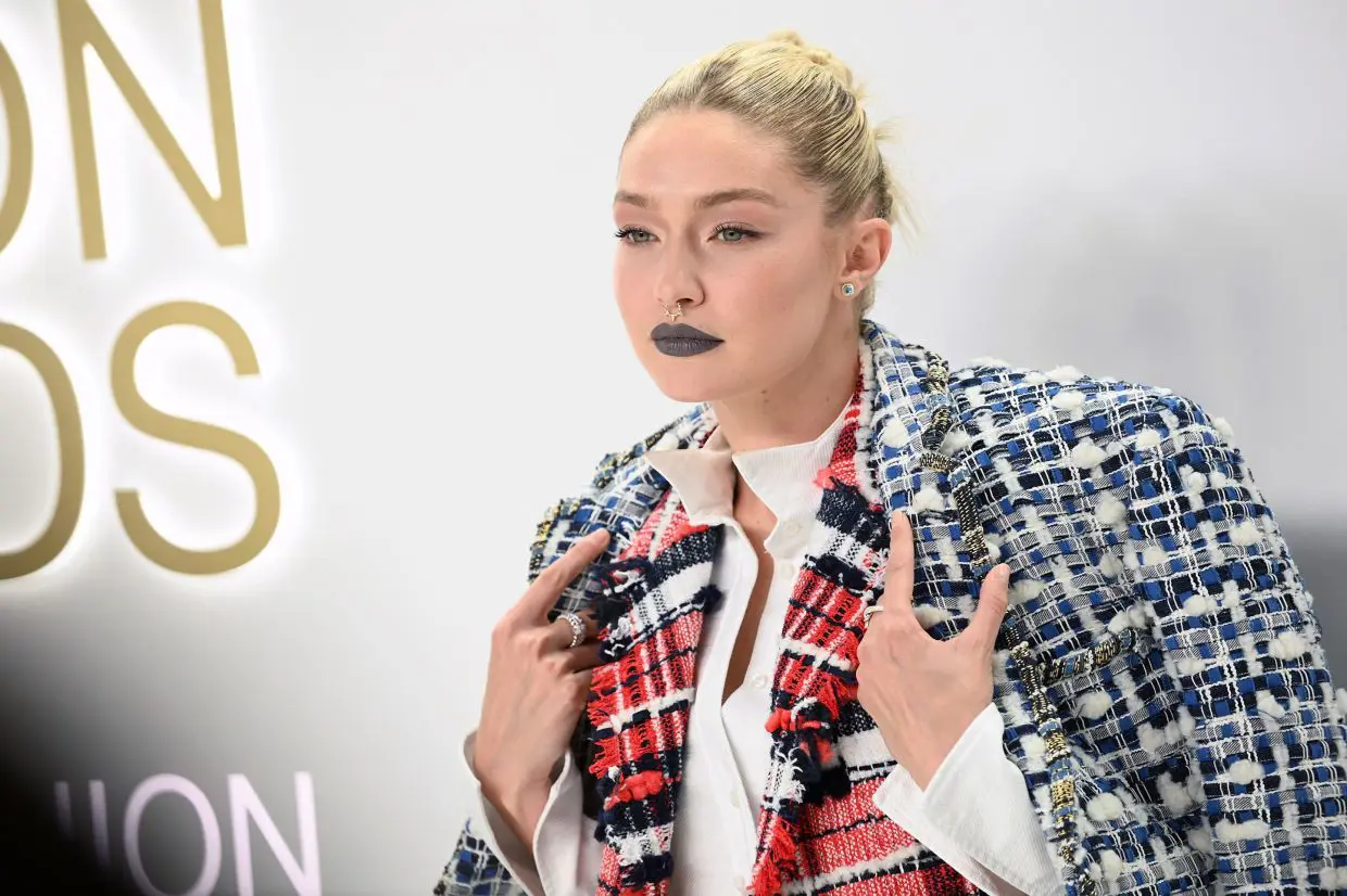 How grey lipstick got the green light from fashion stars | The Star