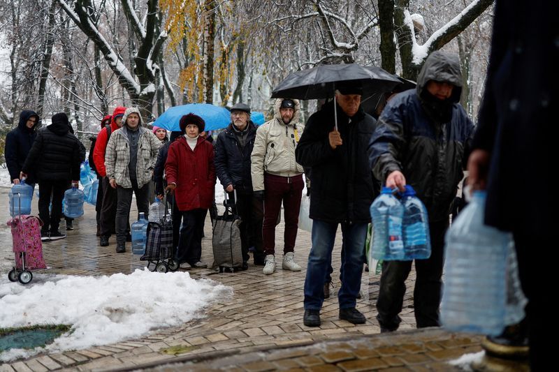 Snow to blanket Kyiv from Sunday as power still in short supply - Vimarsana News