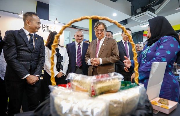 Sarawak to build student hostel at Tegas Digital Village - Vimarsana News