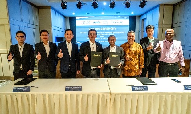 Hock San (fourth from left) and Anand (fourth from right) alongside respective executive directors and representatives from IESB at a signing ceremony, held at the LBS headquarters, to cement MGB entering into an agreement with IESB via its subsidiary RCSB.