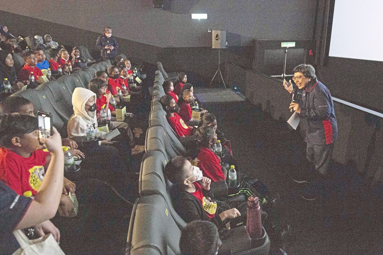 Educational outing for 90 schoolchildren The Star