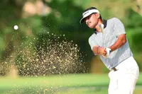 Nachimuthu  rolls back the years to card another 68   to lead field