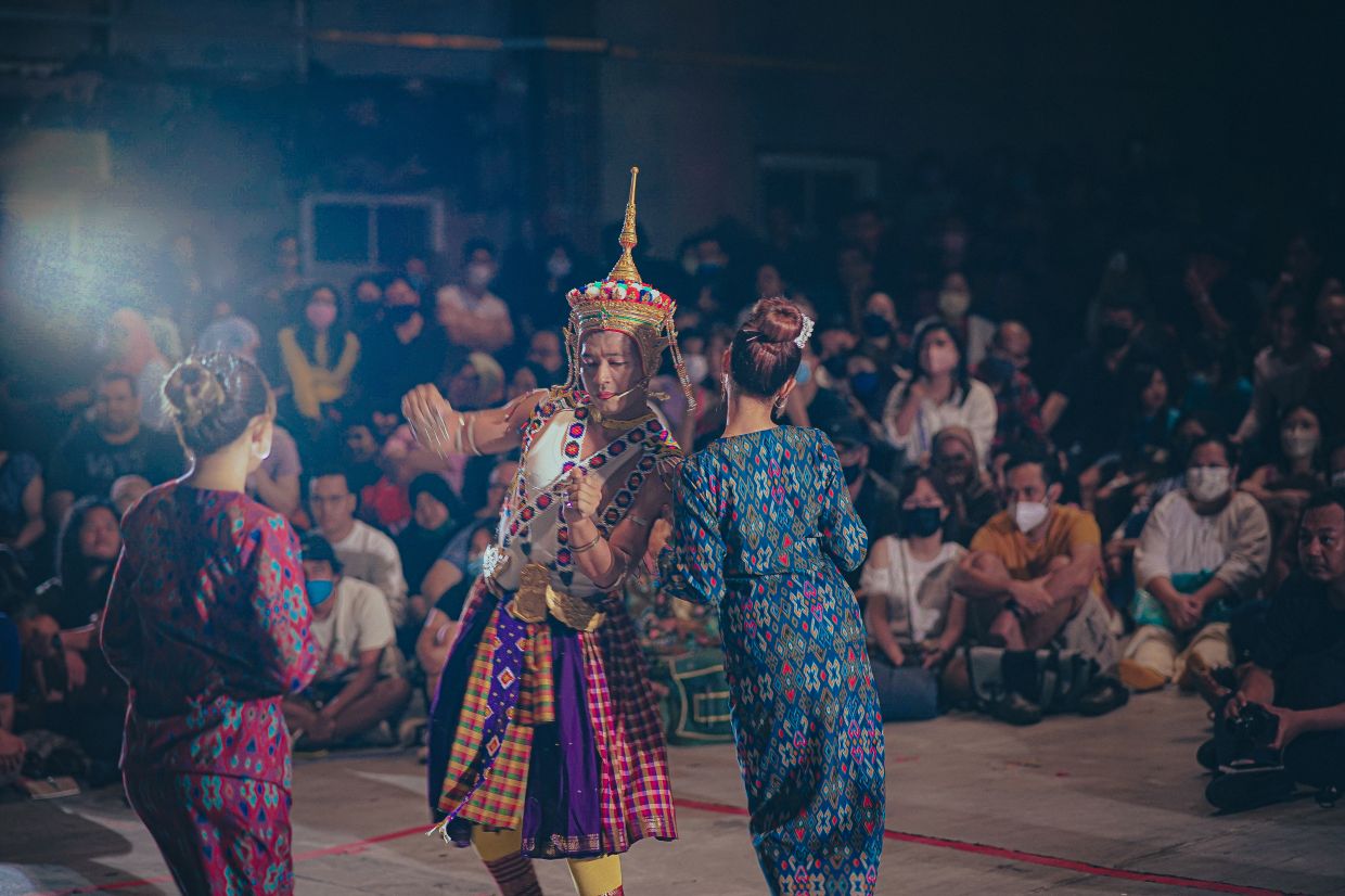 The urban audience at REXKL concentrating on the Manora performance from Kelantan at the Malam Pusaka showcase. - AZIZUL RAHIMEE