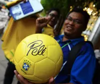 Malaysians bid farewell to football legend Pele
