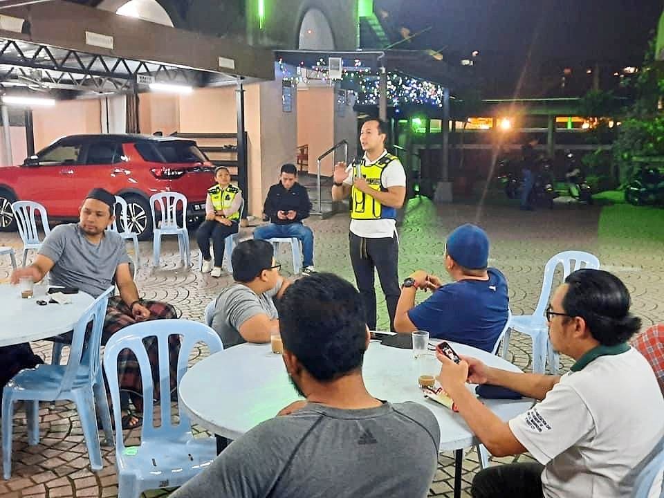 Putrajaya steps up security measures, draws visitors with floral attractions - Vimarsana News