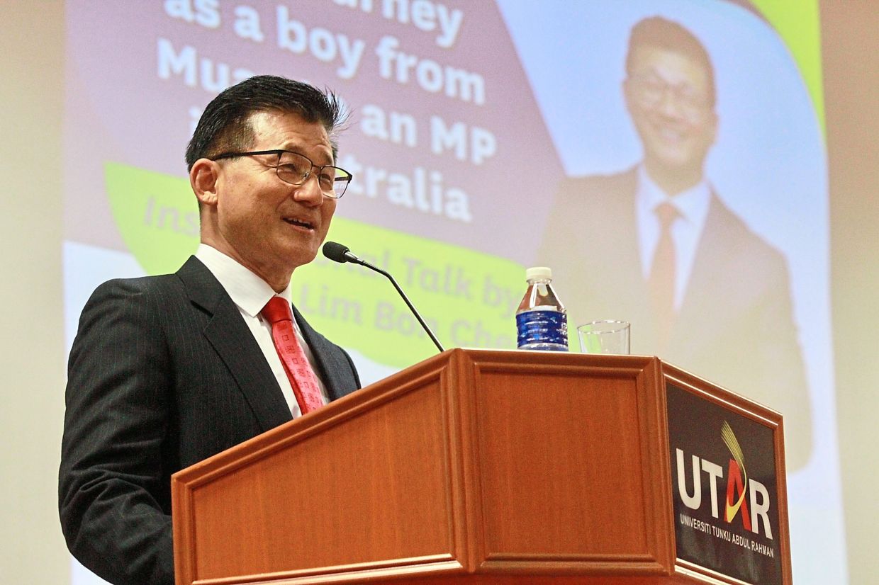 World of opportunities: Lim said being bilingual or multilingual can lead to brighter career prospects. – LOW LAY PHON/The Star