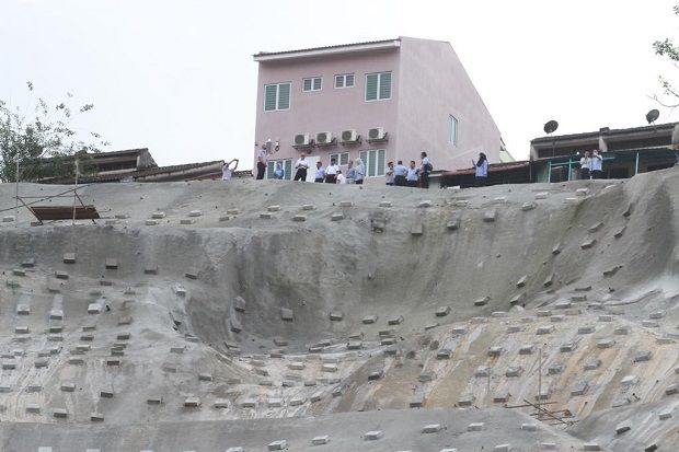 Taman Bukit Permai 2 residents need to vacate as 15 houses no longer structurally safe, says exco member - Vimarsana News
