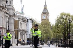 Hundreds of police face sack as part of clean-up - UK top officer