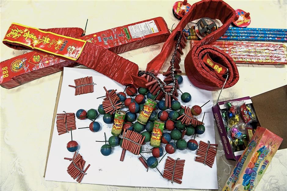 Police awaiting Home Ministry's guidelines on fireworks - Vimarsana News