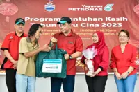 PETRONAS celebrates CNY with Sentuhan Kasih recipients in Sabah