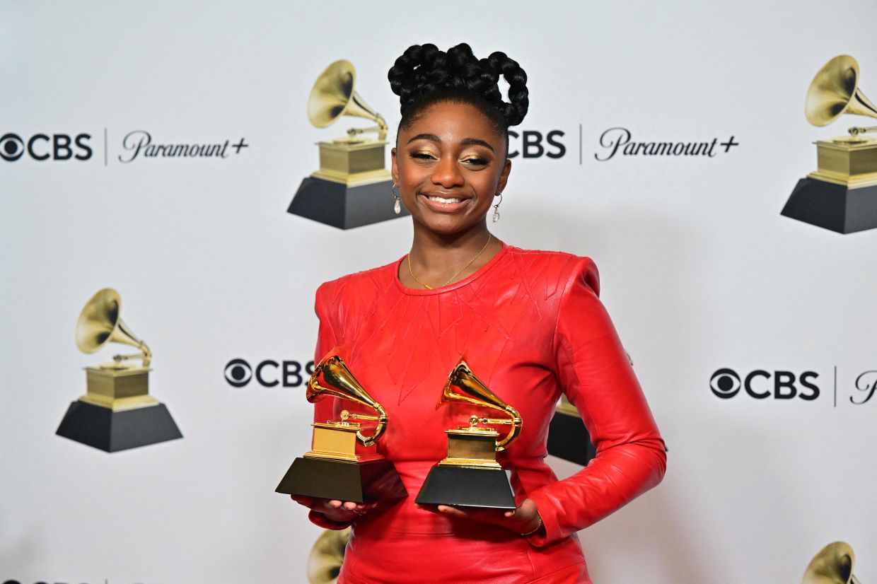 US jazz singer Samara Joy poses with the awards for Best New Artiste and Best Jazz Vocal Album. – Photo: AFP