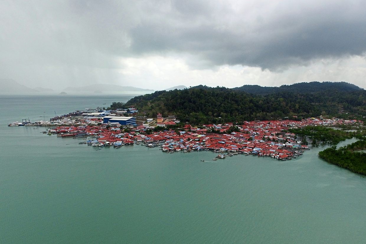 Demolition of Bukit Malut illegal settlement on hold - Vimarsana News