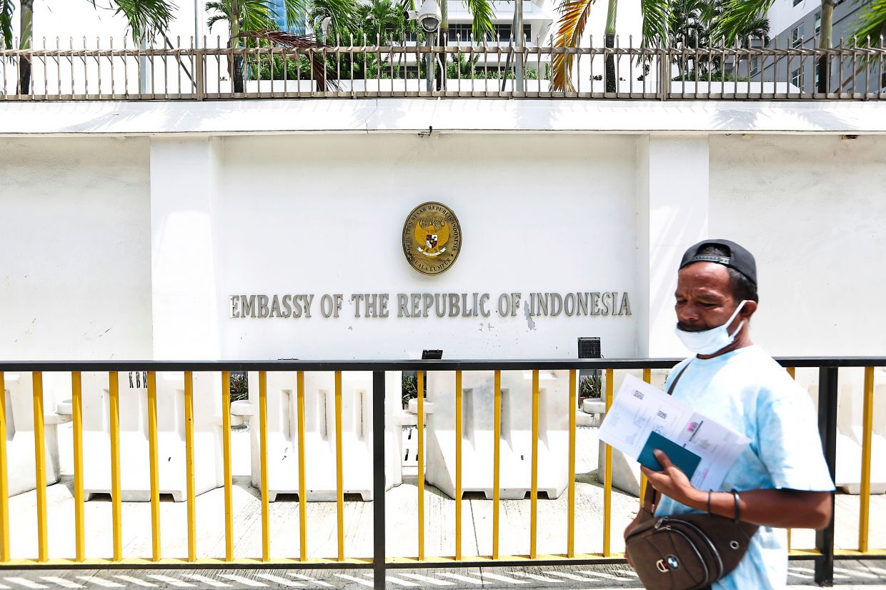 Envoy: Be fair, prosecute unlawful migrant employers too - Vimarsana News