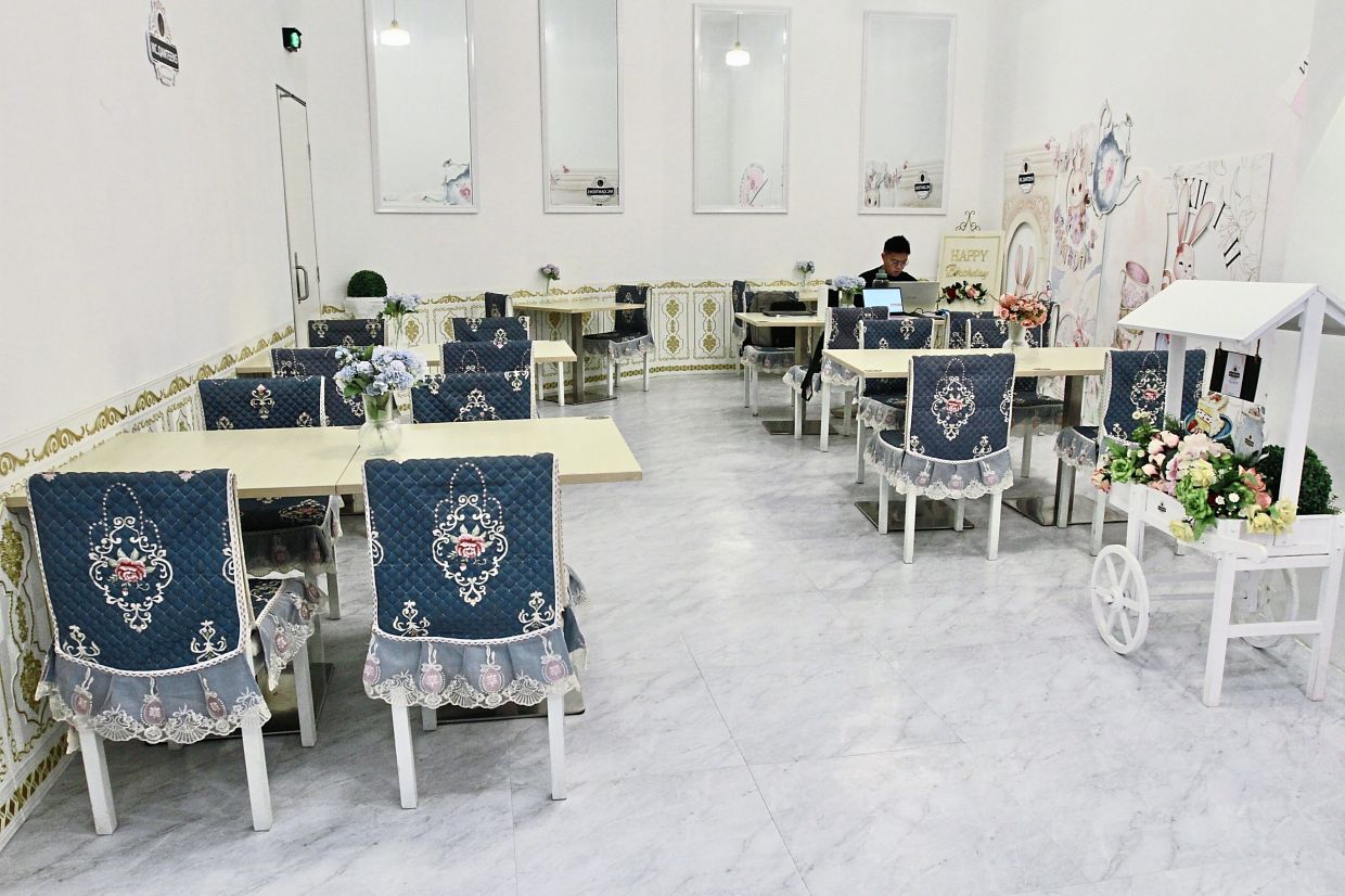 Tearoom with fairy tale flavour - Vimarsana News