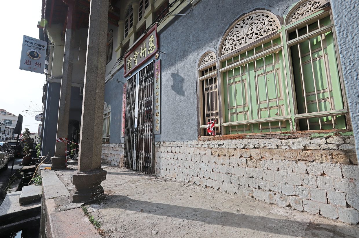Restoration of heritage building goes wrong - Vimarsana News
