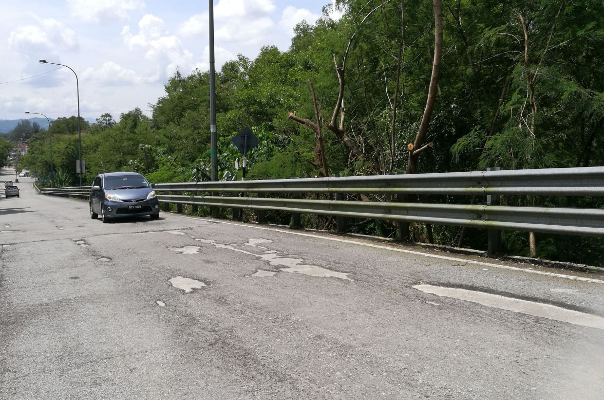 Pahang hopes Federal Govt approves RM400mil to repair, maintain roads - Vimarsana News