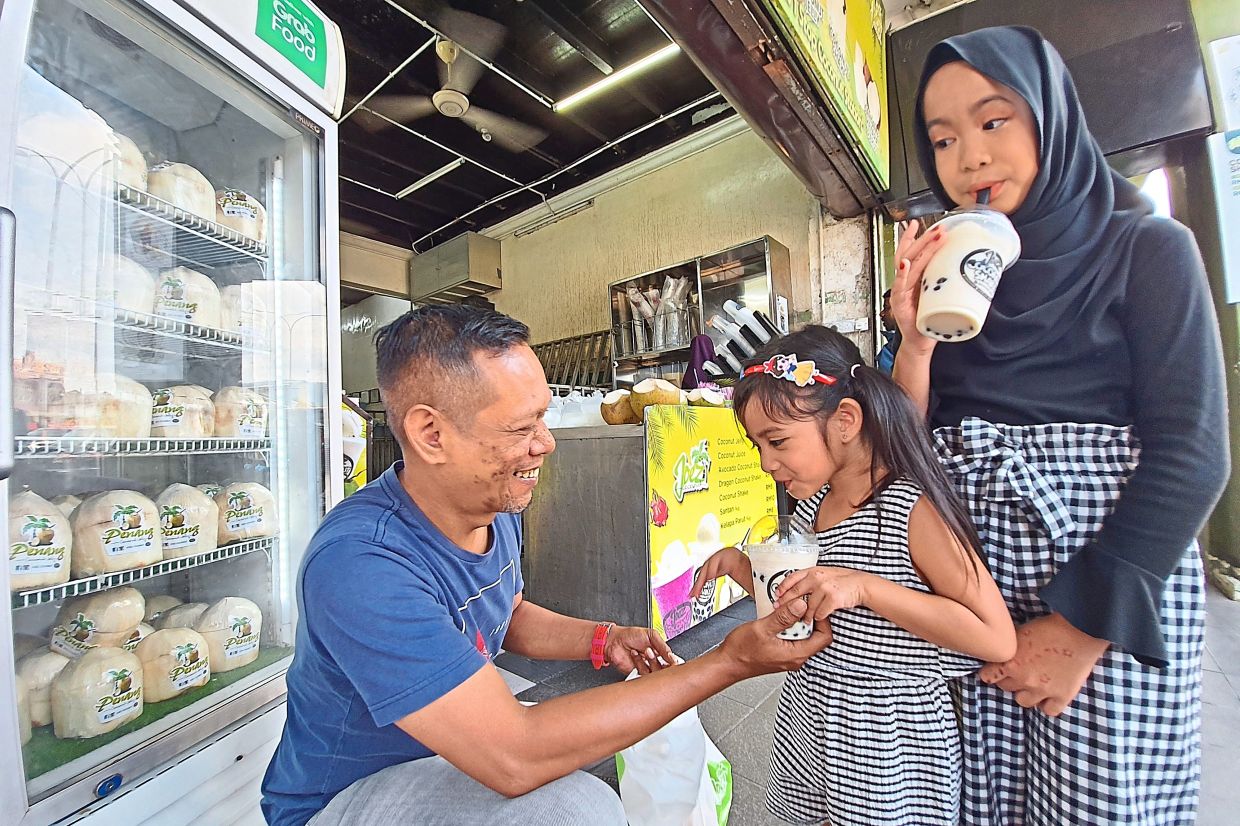 This hot season, it's a cool time to sell thirst-quenching drinks - Vimarsana News