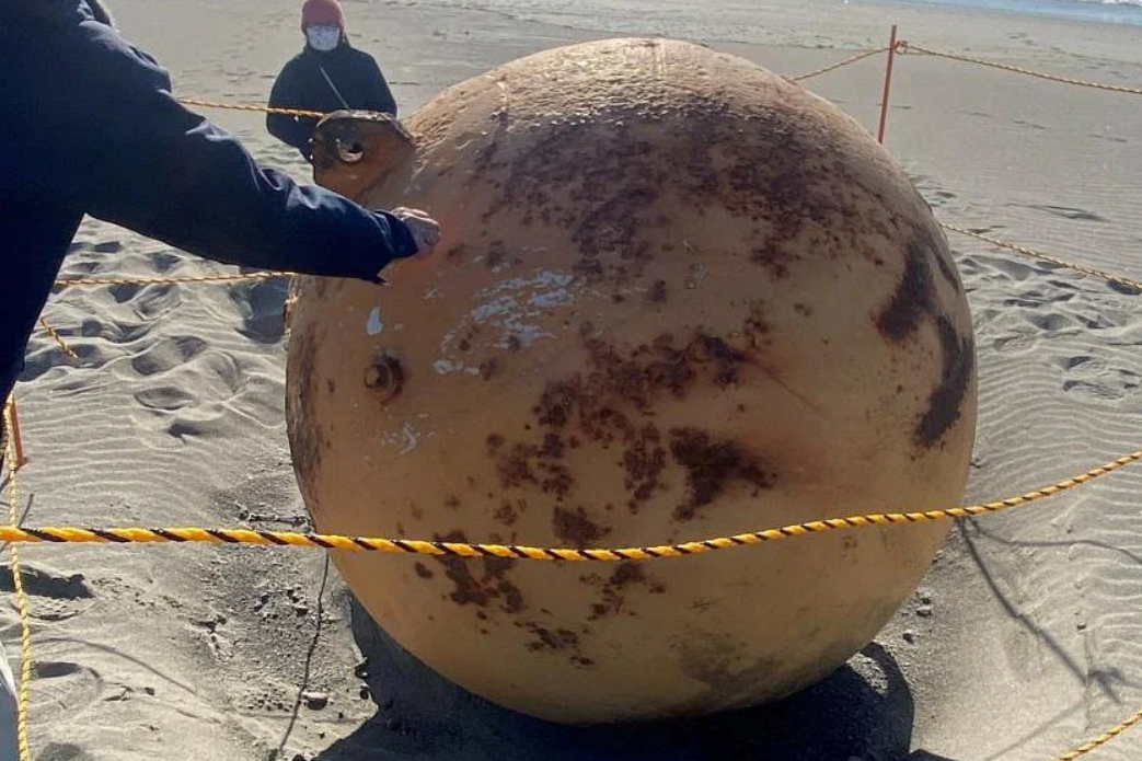 Mysterious 'Dragon Ball' removed from Japanese beach - Vimarsana News