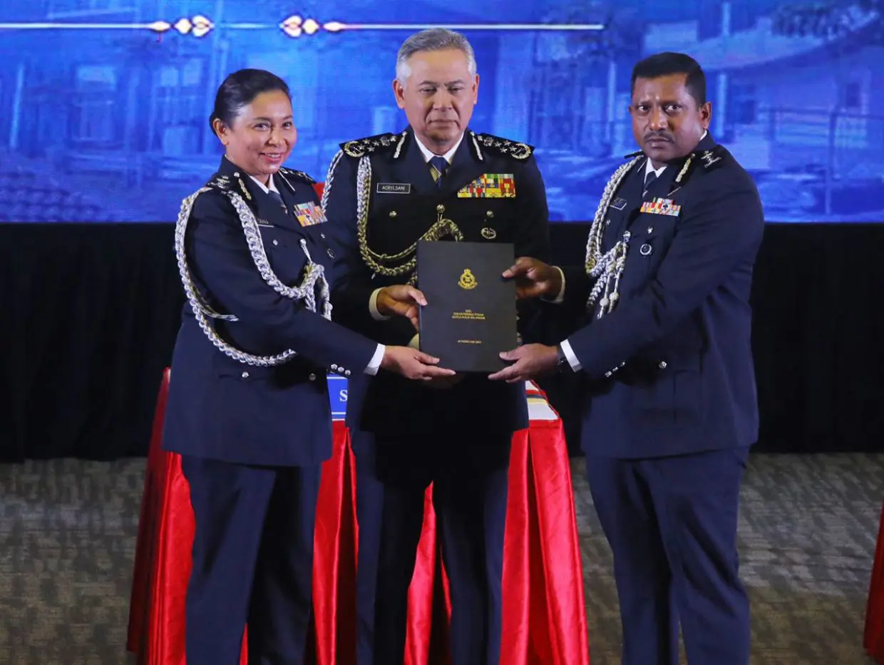 Hussein Omar Khan is Selangor's new top cop | The Star
