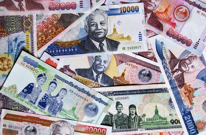 Laos money exchange 
