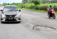 Patchy response to potholes