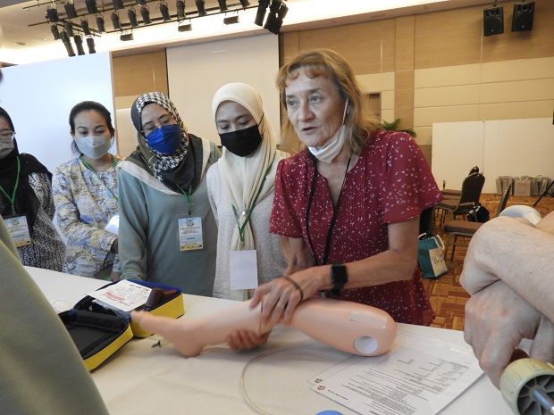 Deborah Pegg, a paediatric intensive care nurse and nurse educator from Australia, shared that the nurses were very engaged and motivated during the programme.