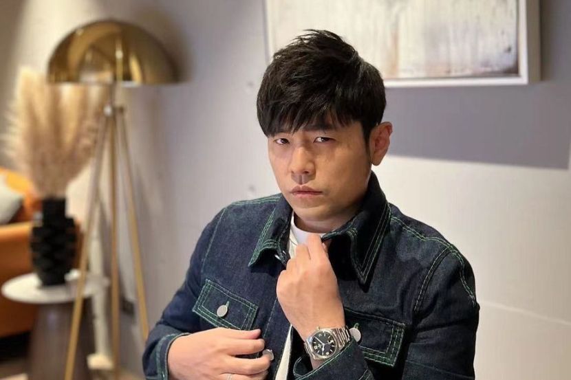 Jay Chou fined for singing 