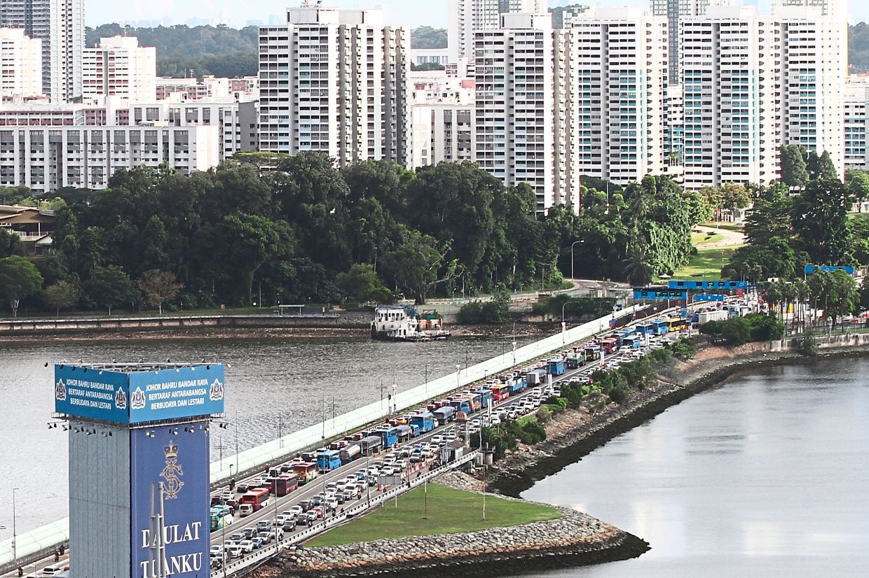 Border bottleneck persists - Vimarsana News