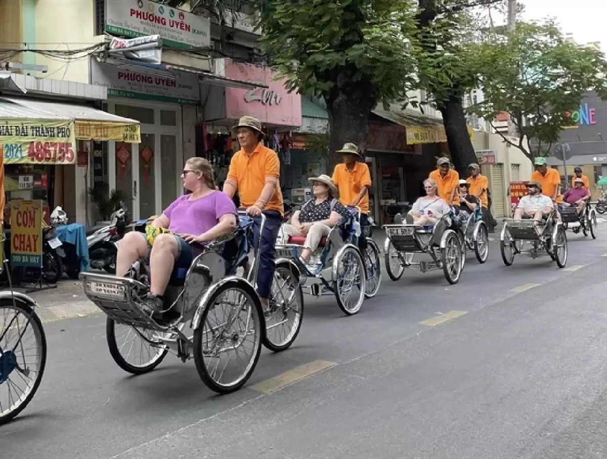 Restrictive visa policies make Vietnam less attractive to international tourists, says seminar - Vimarsana News