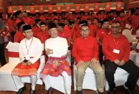 ‘Don’t step down Abah!’
