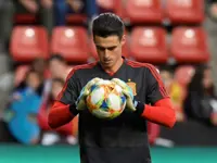 Soccer-Arrizabalaga returns as De la Fuente rings changes for Spain's Euro qualifiers