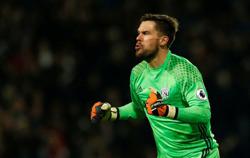Soccer-Former England goalkeeper Foster joins Wrexham
