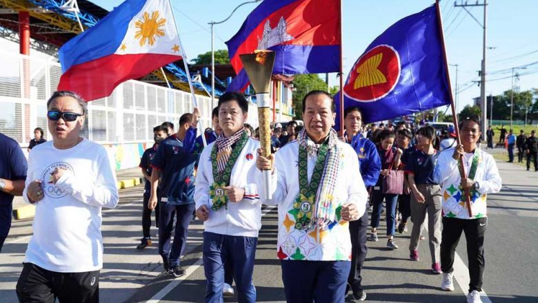 SEA Games torch passes through Philippines' leg of relay journey - Vimarsana News