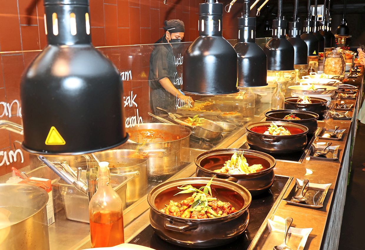 Malay dishes are popular with diners for the break of fast.